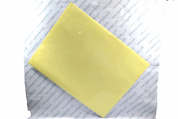 สติ๊กเกอร์PVC หลังเหลือง (53cm*70cm) ใส(100/1)